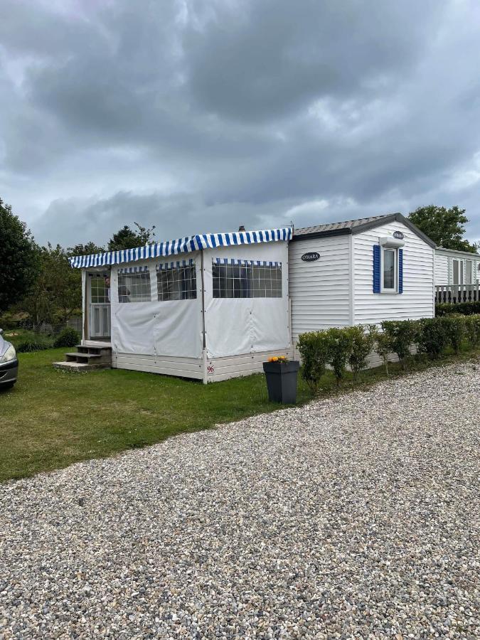 Mobil-Home 4/6 Personnes , Terrasse Couverte ,Piscine Chauffee . Biville-sur-Mer Exterior foto